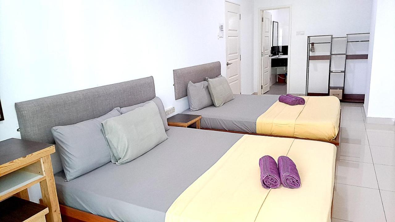 Mansion One Entire House 3 Queenbeds - Spacious Balcony Seaview George Town Buitenkant foto