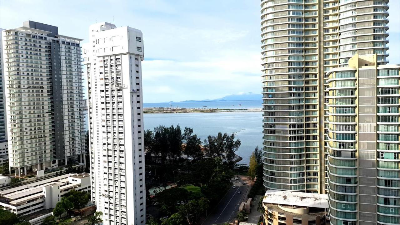 Mansion One Entire House 3 Queenbeds - Spacious Balcony Seaview George Town Buitenkant foto